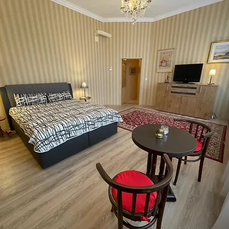 Zamecky Vrch Getaway Lejlighed *